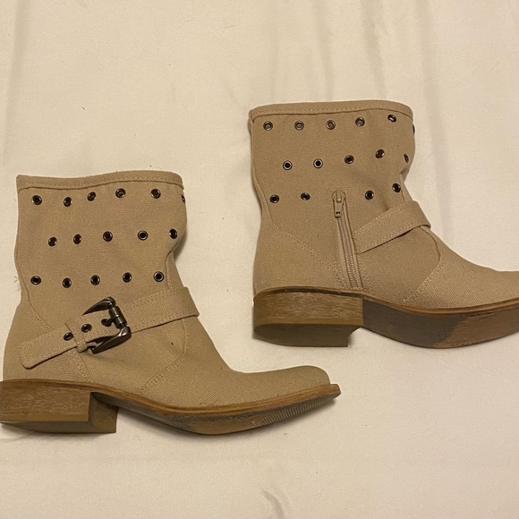 Canvas boot. Unity by Carlos Santana - Picture 2 of 3